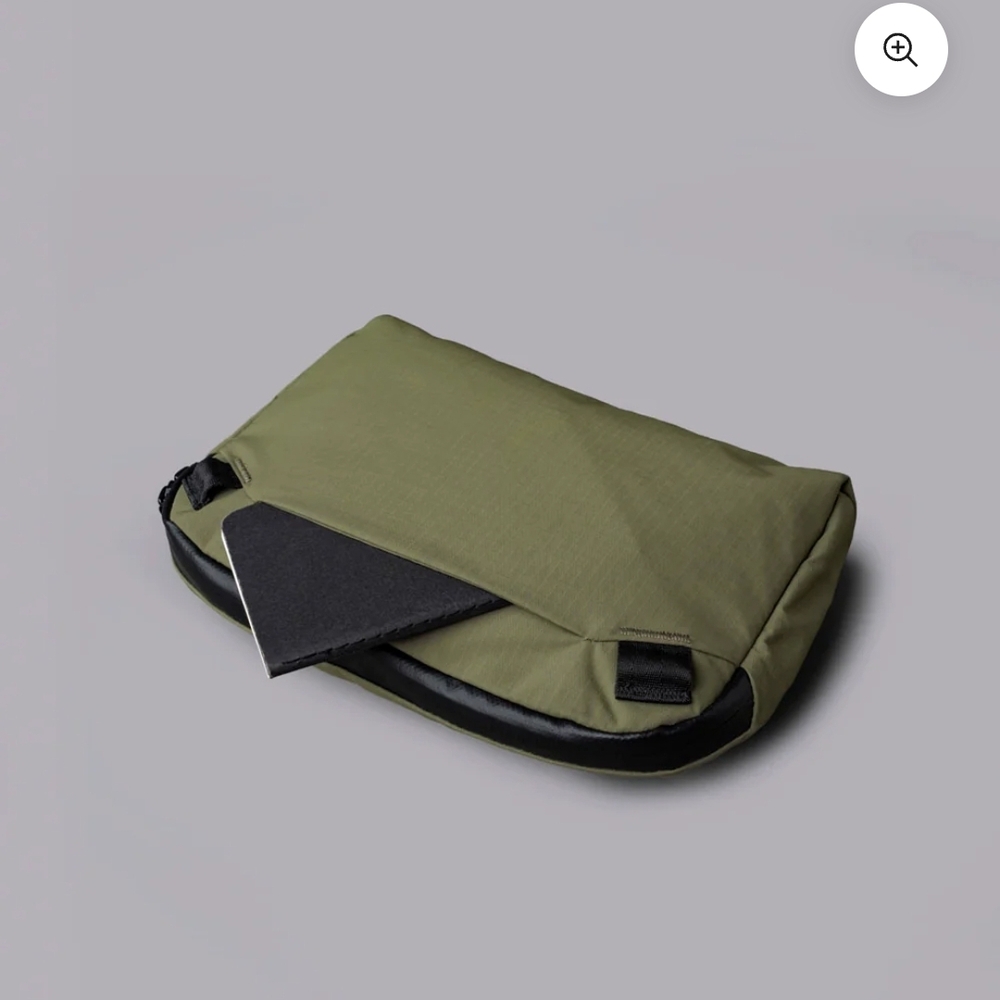ALPAKA Flight Sling 2L Green Axoflux 210D Crossbody Bag NWT - Picture 3 of 11